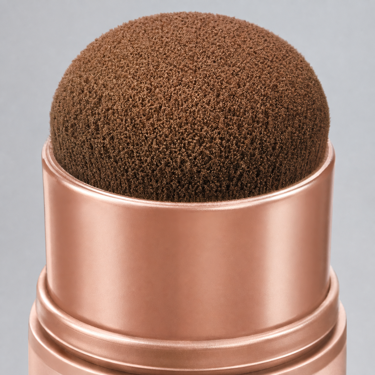 Built-in rounded sponge