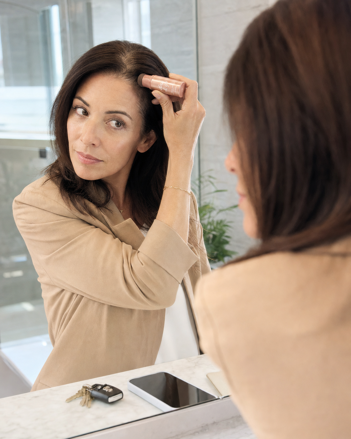 Fast root touch-up before leaving home